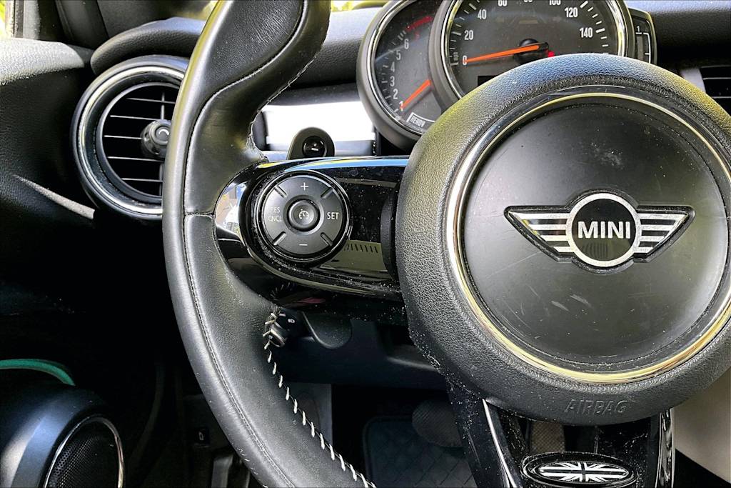 Thumbnail: 2019 MINI Cooper - 24