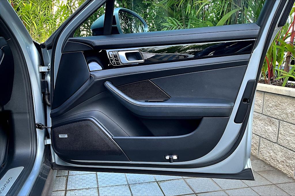 Thumbnail: 2018 Porsche Panamera - 29
