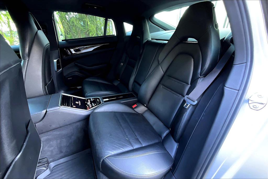 Thumbnail: 2018 Porsche Panamera - 30