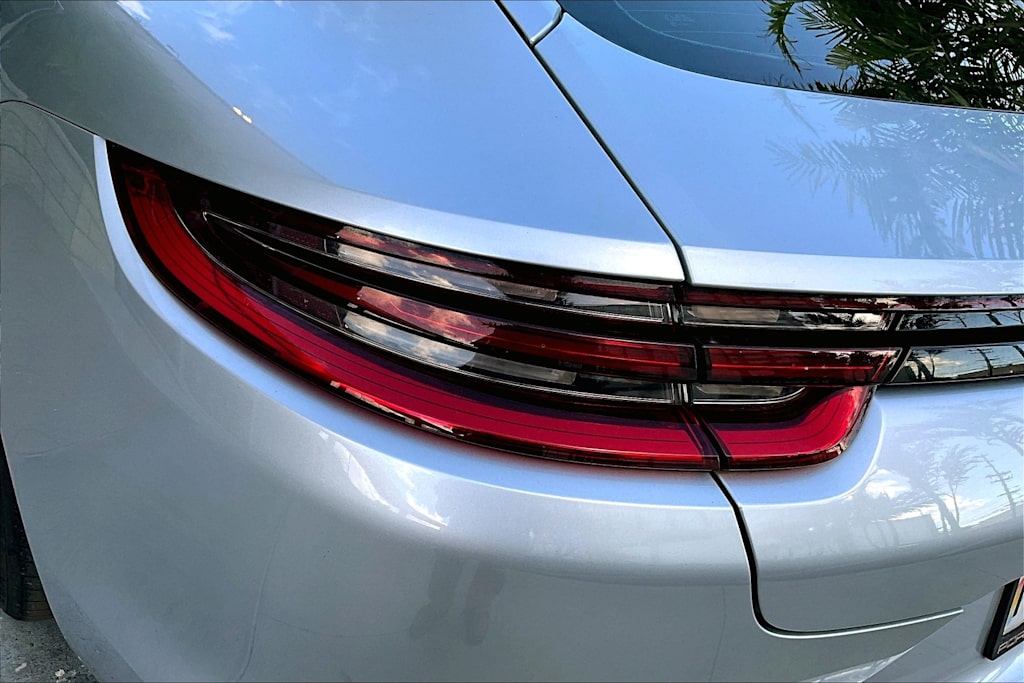 Thumbnail: 2018 Porsche Panamera - 33