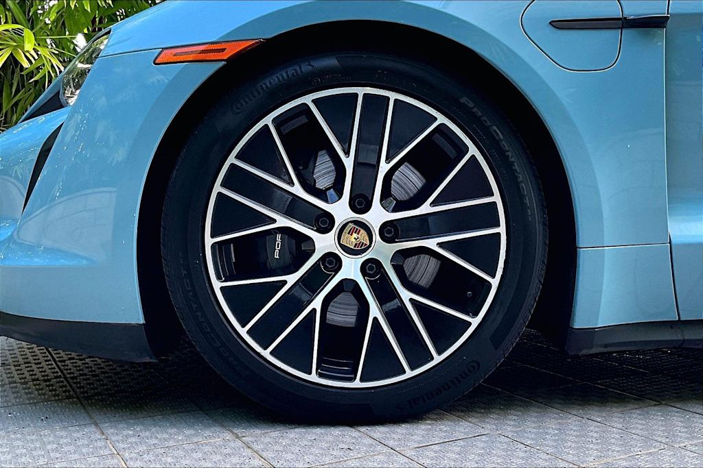 Thumbnail: 2023 Porsche Taycan - 7