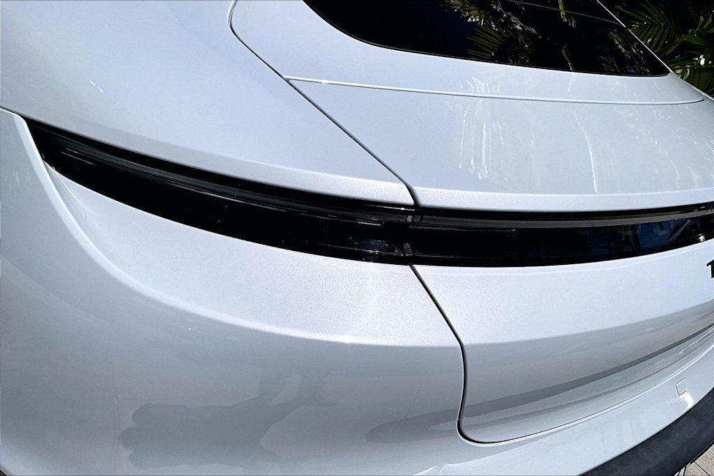 Thumbnail: 2021 Porsche Taycan - 32