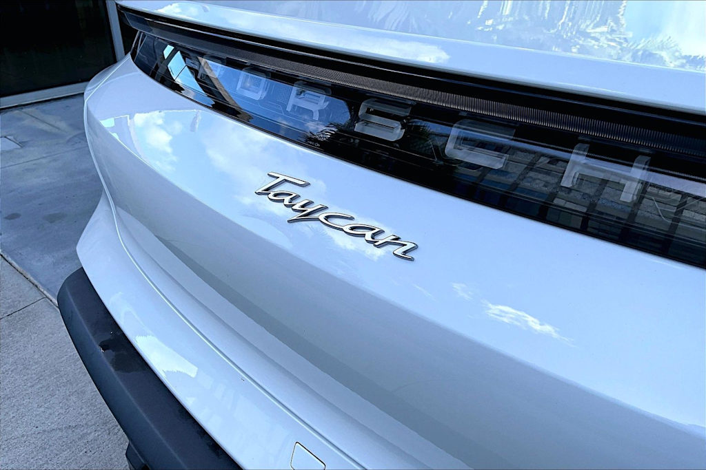 Thumbnail: 2023 Porsche Taycan - 6