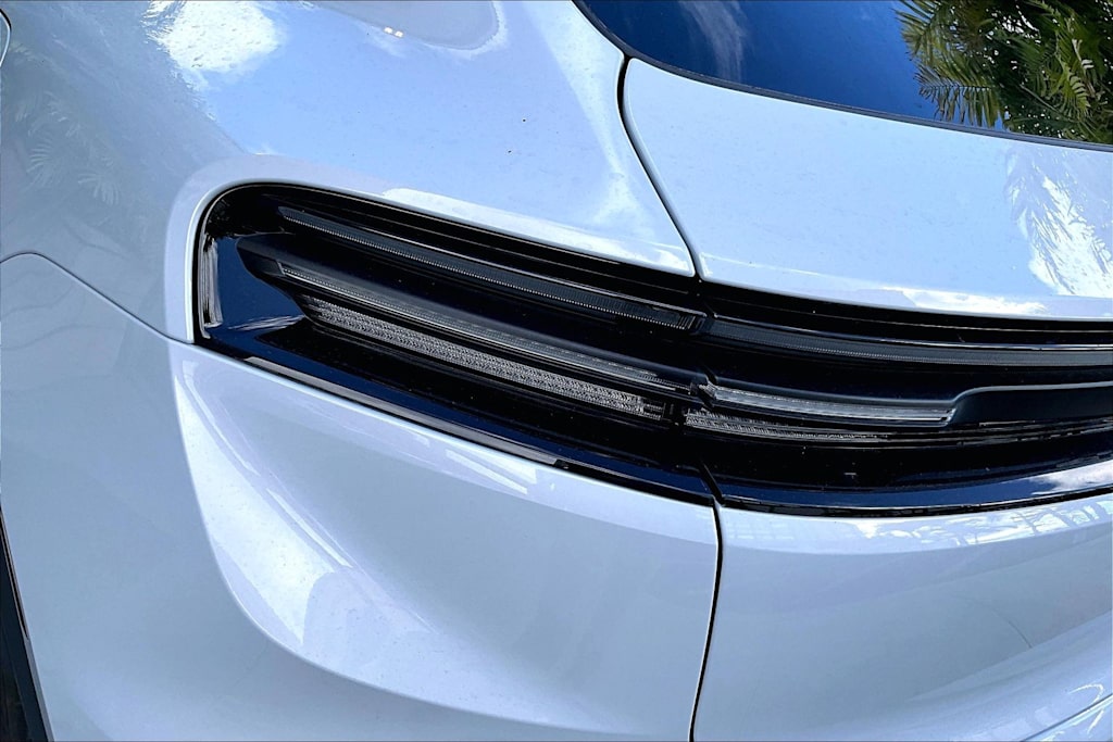 Thumbnail: 2024 Porsche Macan - 32