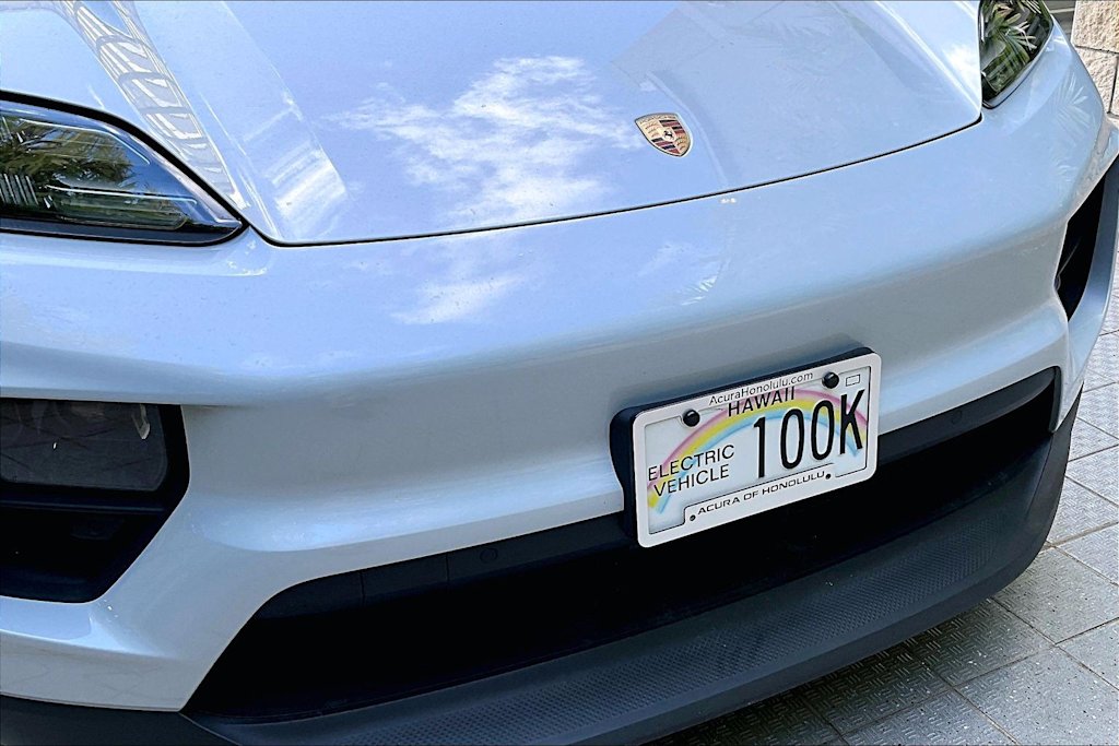 Thumbnail: 2024 Porsche Macan - 33