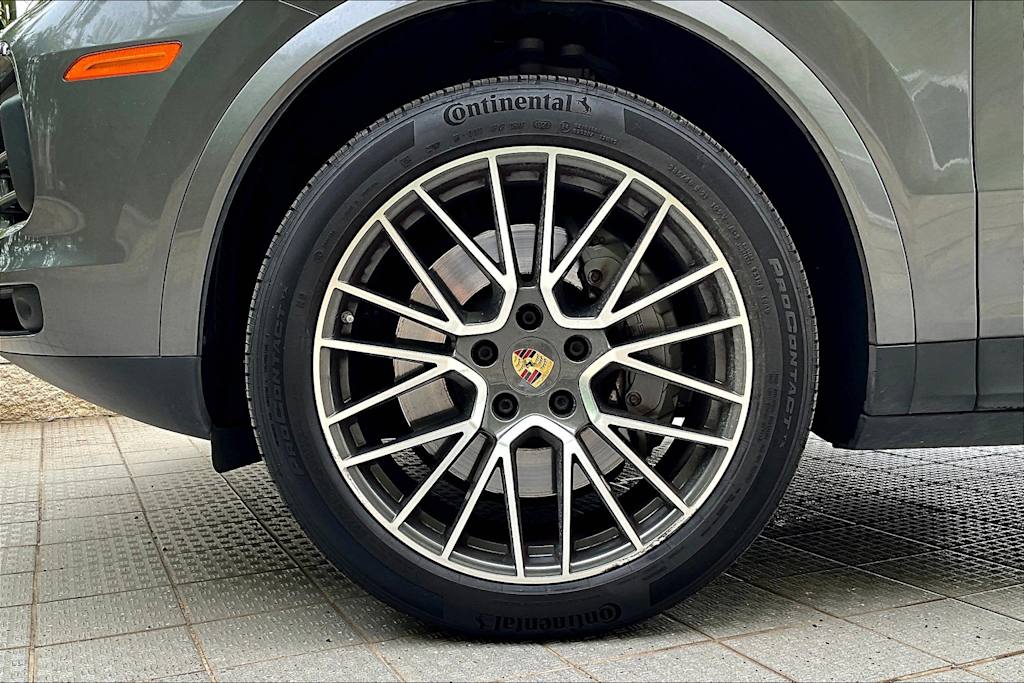 Thumbnail: 2021 Porsche Cayenne - 8