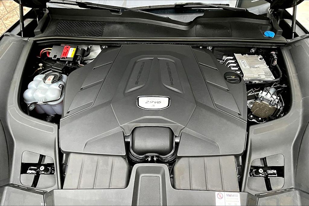 Thumbnail: 2021 Porsche Cayenne - 9