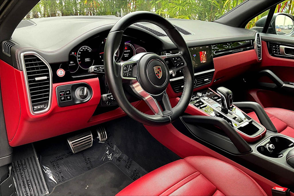 Thumbnail: 2021 Porsche Cayenne - 2