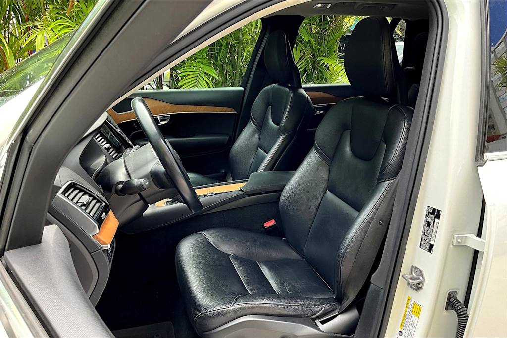 Thumbnail: 2021 Volvo XC90 - 11