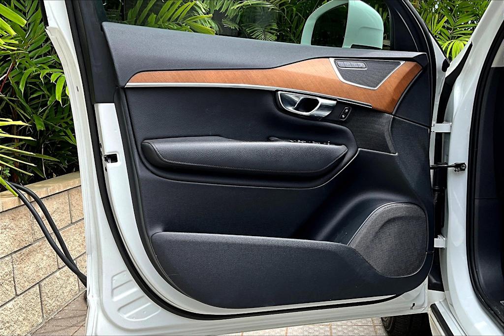 Thumbnail: 2021 Volvo XC90 - 28