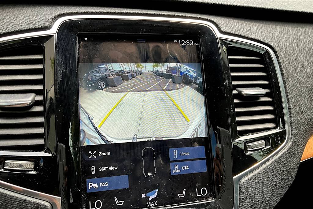 Thumbnail: 2021 Volvo XC90 - 16