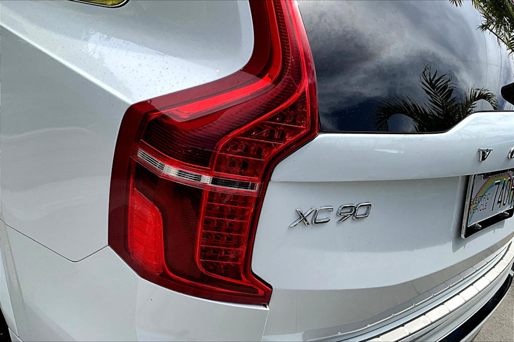 Thumbnail: 2021 Volvo XC90 - 32