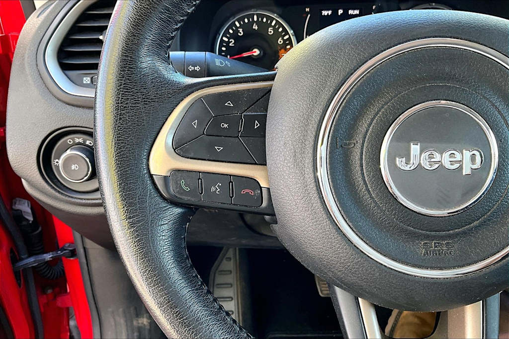 Thumbnail: 2015 Jeep Renegade - 25