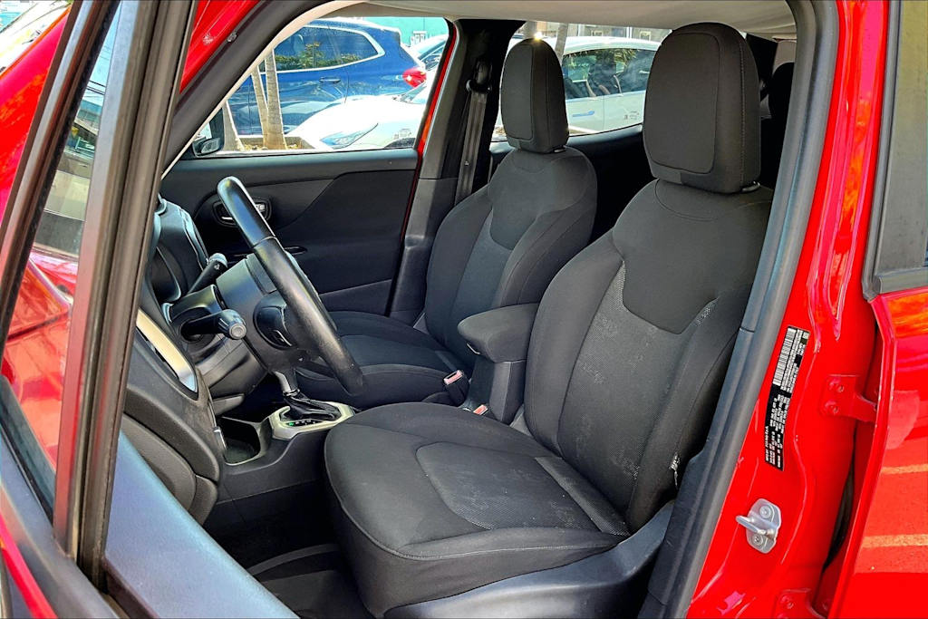 Thumbnail: 2015 Jeep Renegade - 11