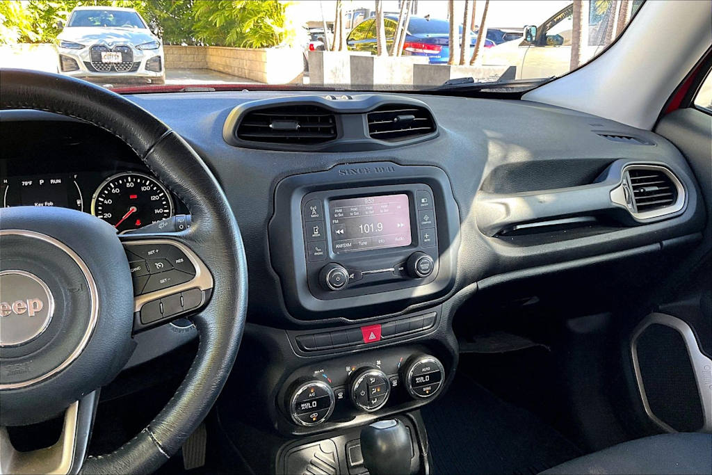 Thumbnail: 2015 Jeep Renegade - 15