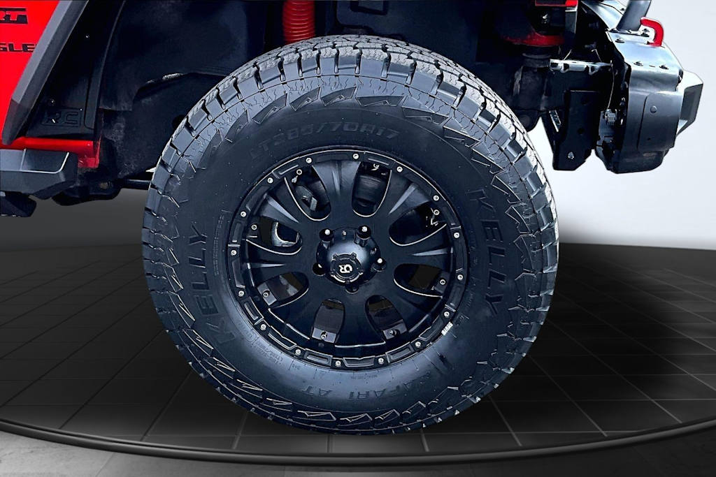 Thumbnail: 2015 Jeep Wrangler - 32