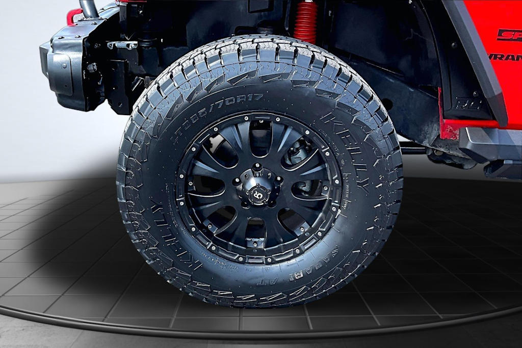 Thumbnail: 2015 Jeep Wrangler - 7
