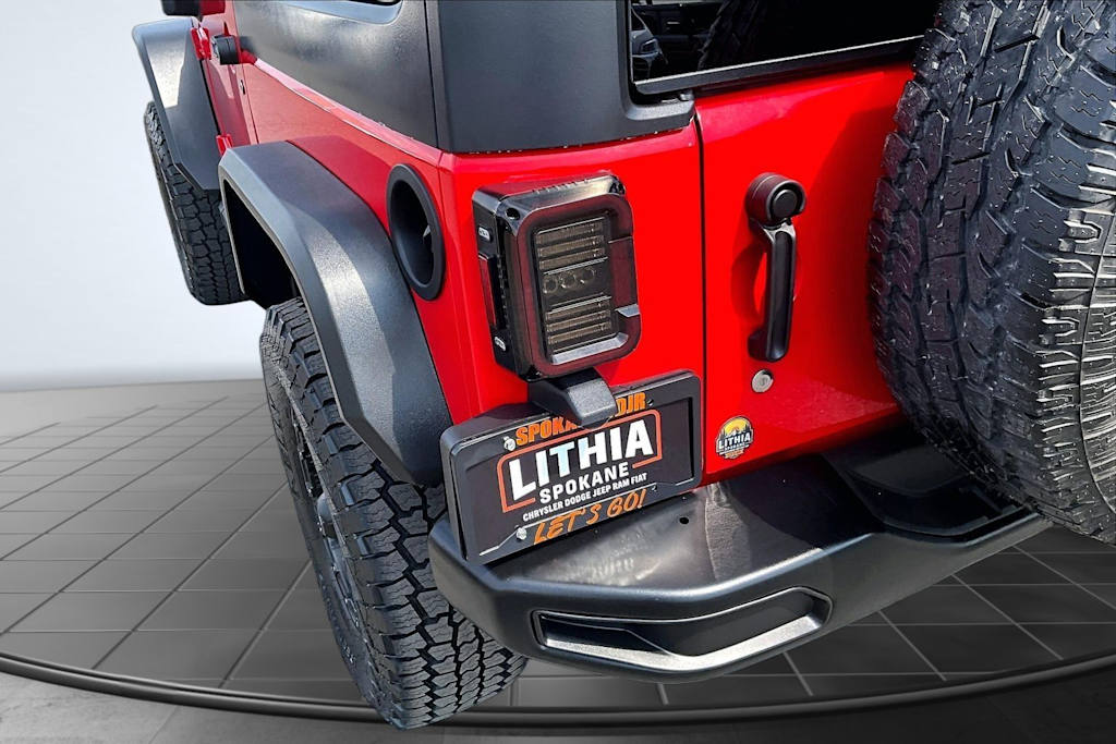 Thumbnail: 2015 Jeep Wrangler - 30