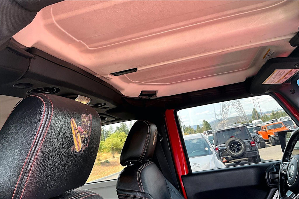 Thumbnail: 2015 Jeep Wrangler - 28