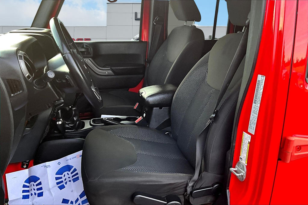 Thumbnail: 2016 Jeep Wrangler - 10