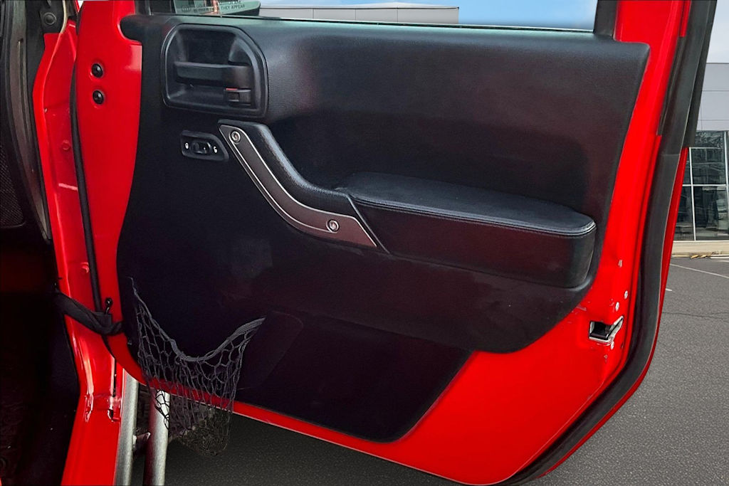 Thumbnail: 2016 Jeep Wrangler - 29