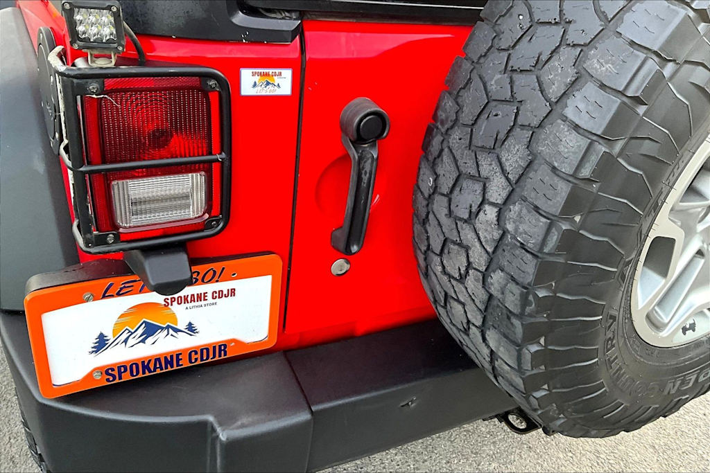 Thumbnail: 2016 Jeep Wrangler - 20