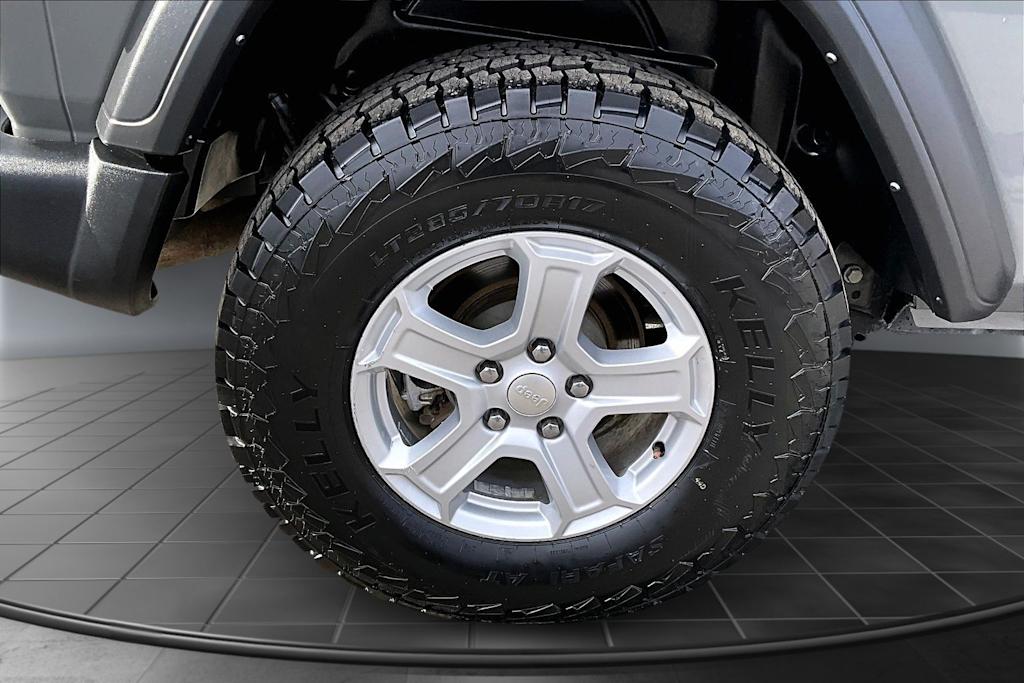 Thumbnail: 2021 Jeep Wrangler - 35