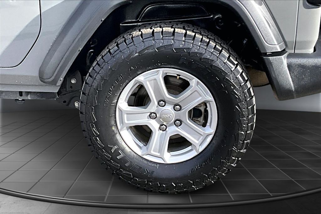 Thumbnail: 2021 Jeep Wrangler - 36