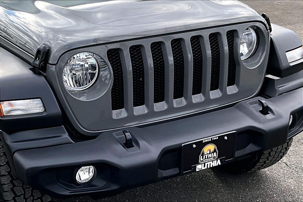 Thumbnail: 2021 Jeep Wrangler - 33