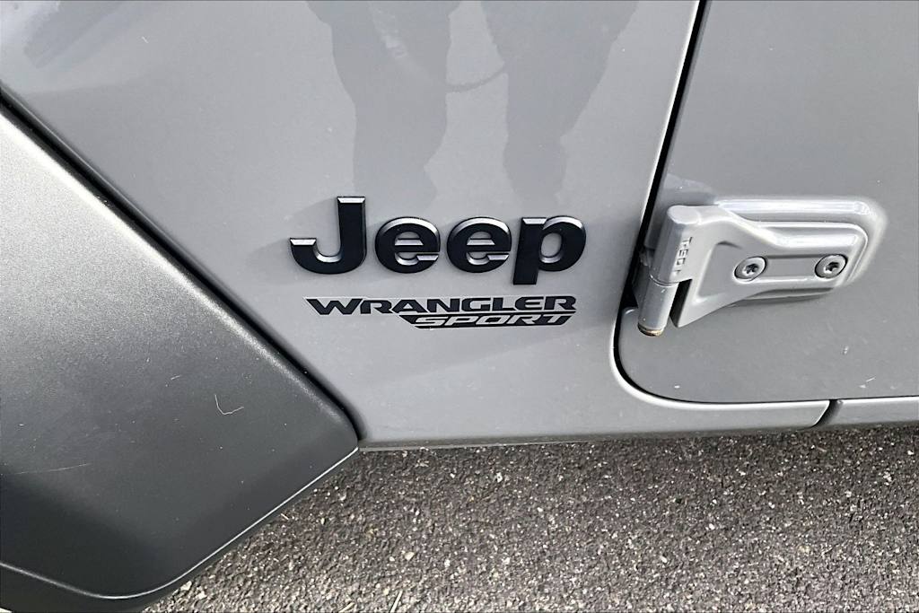Thumbnail: 2021 Jeep Wrangler - 7