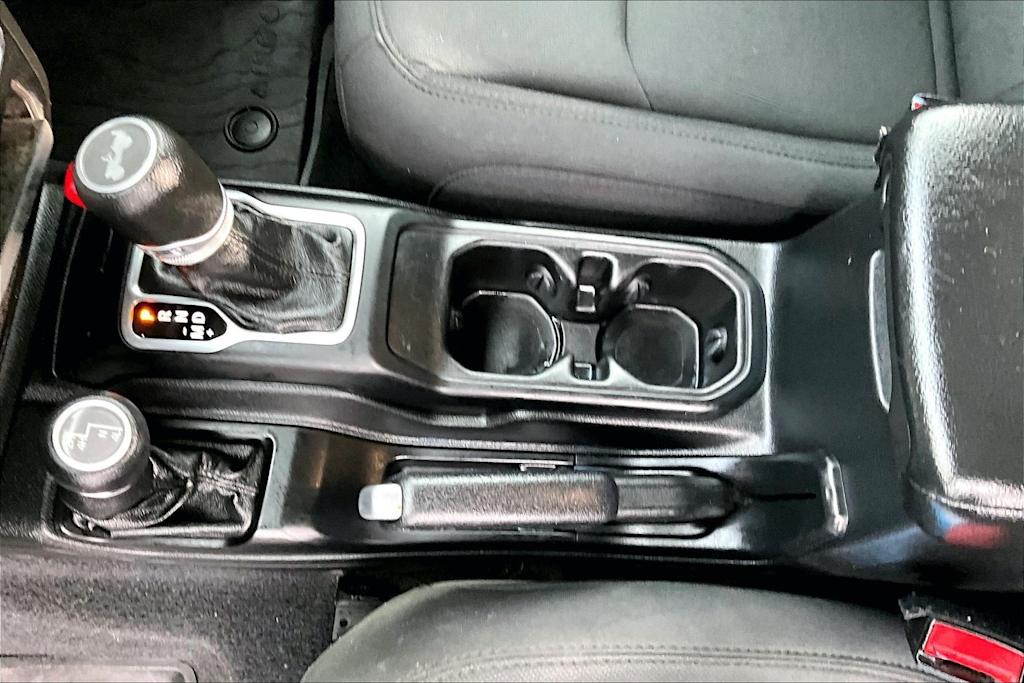 Thumbnail: 2021 Jeep Wrangler - 16