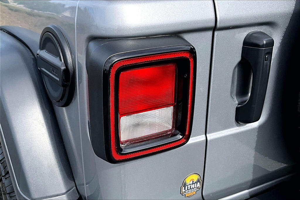 Thumbnail: 2020 Jeep Wrangler - 30