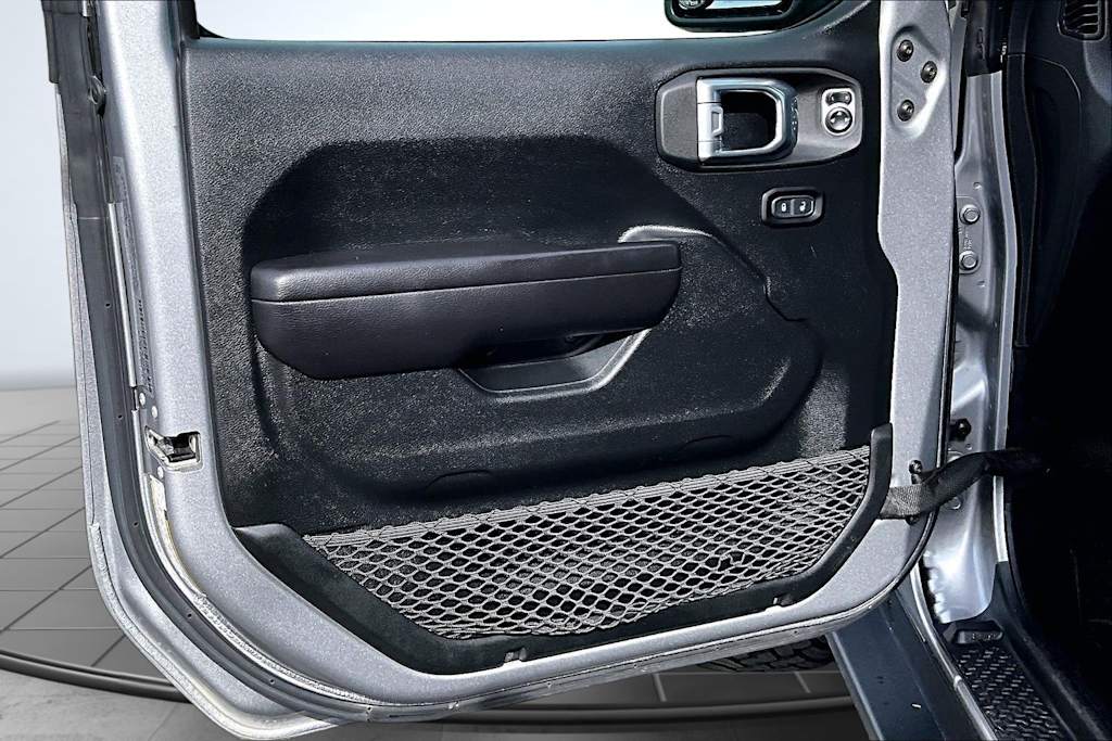 Thumbnail: 2020 Jeep Wrangler - 26