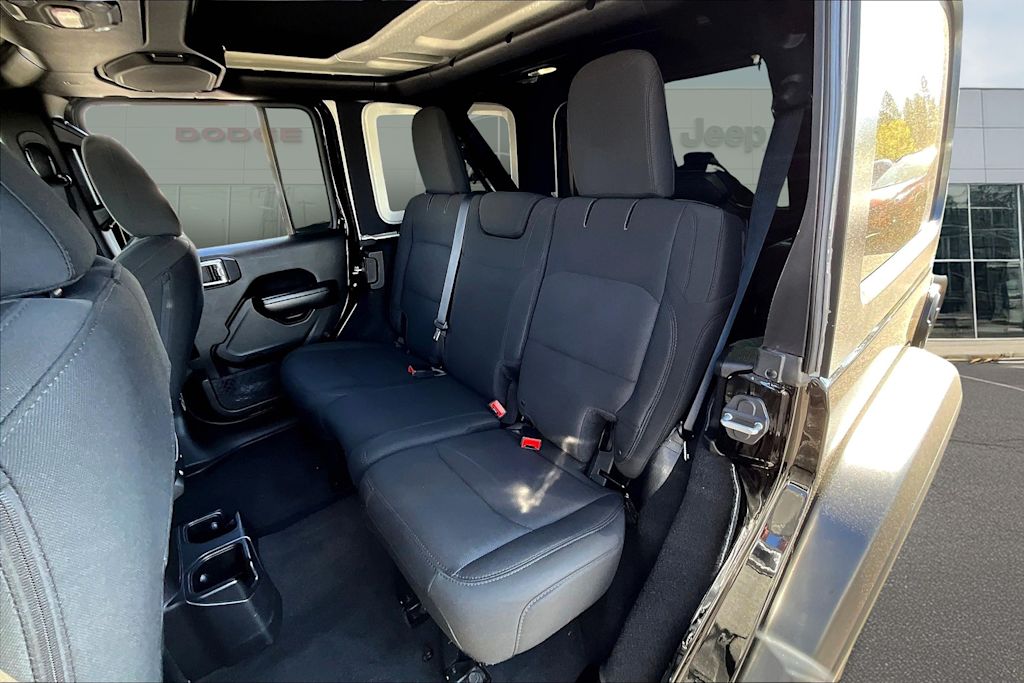 2018 Jeep Wrangler Unlimited Sport 31