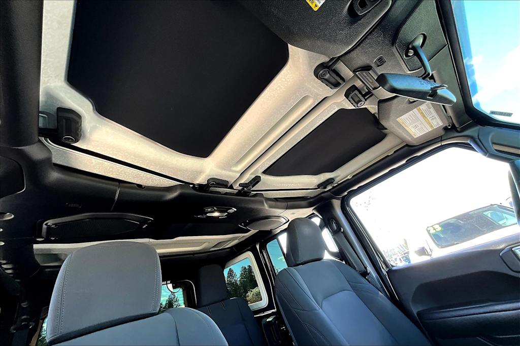 2018 Jeep Wrangler Unlimited Sport 28