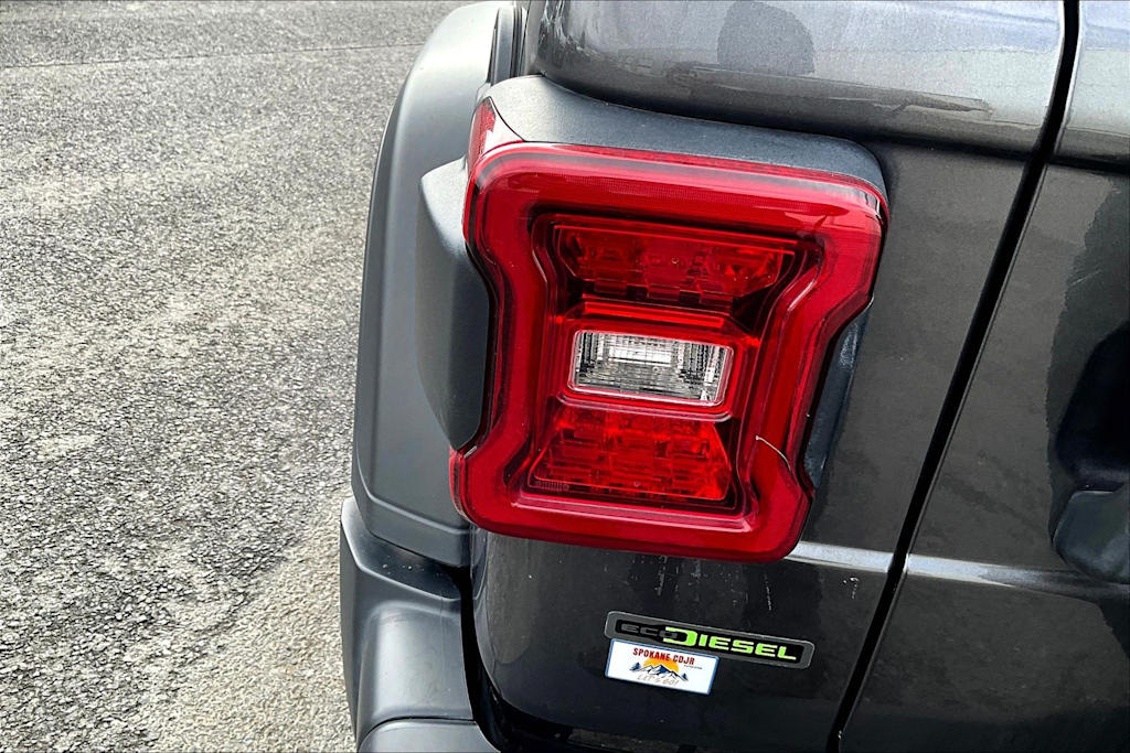 Thumbnail: 2020 Jeep Wrangler - 30