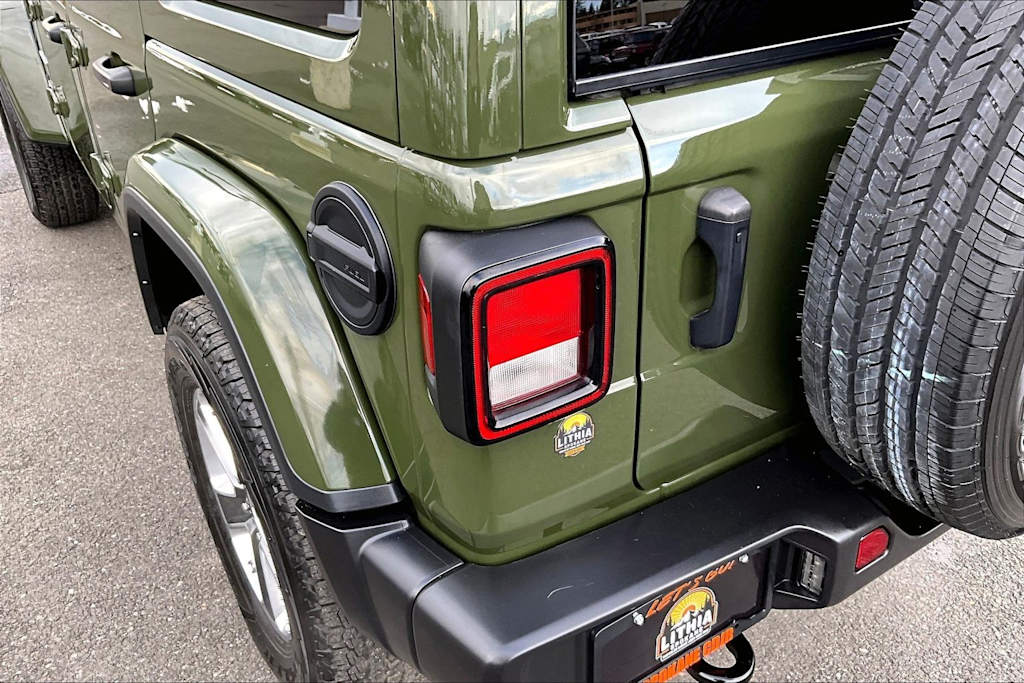 Thumbnail: 2023 Jeep Wrangler - 32