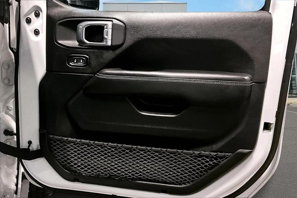 Thumbnail: 2019 Jeep Wrangler - 29