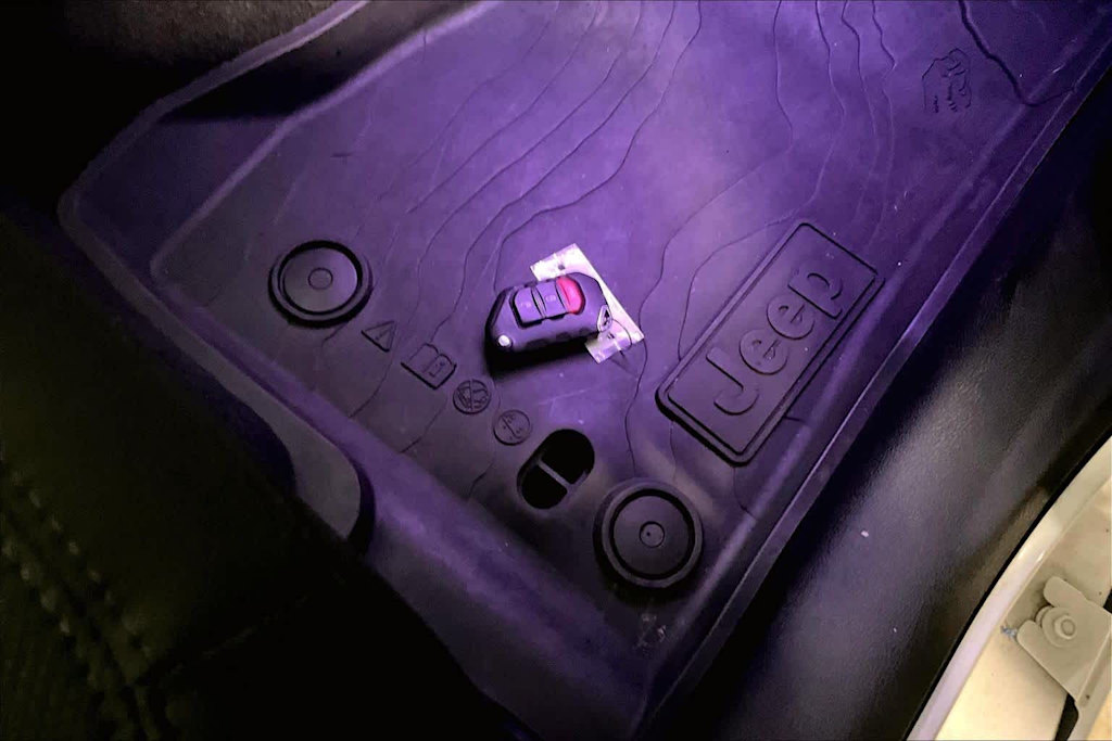 Thumbnail: 2019 Jeep Wrangler - 17