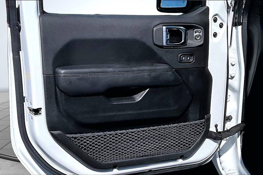Thumbnail: 2023 Jeep Wrangler - 28