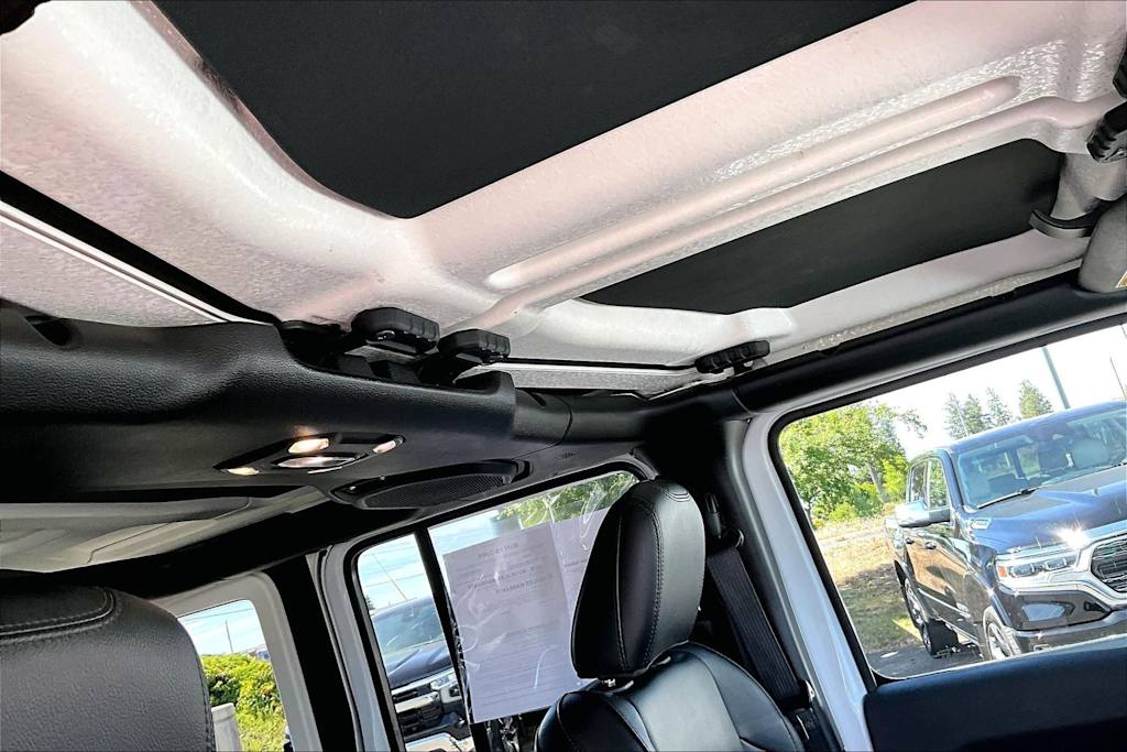 Thumbnail: 2023 Jeep Wrangler - 30
