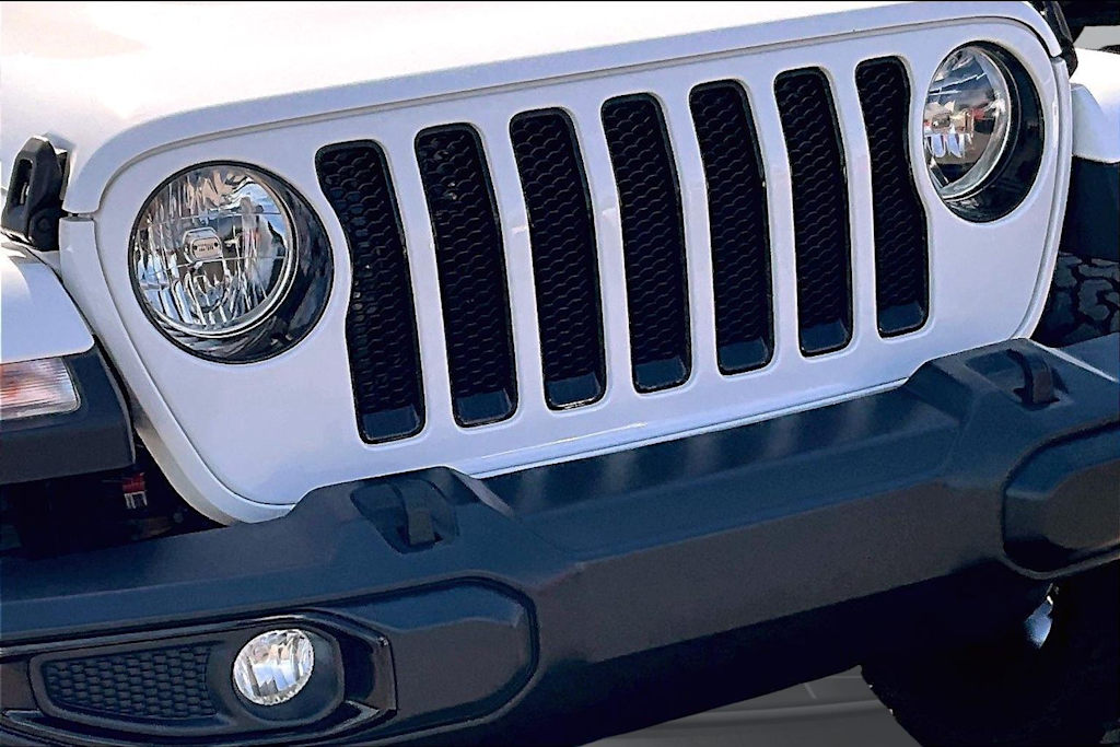 Thumbnail: 2023 Jeep Wrangler - 33