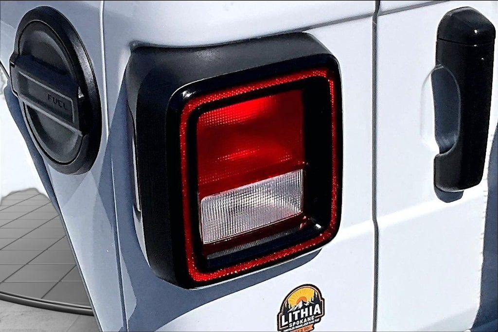 Thumbnail: 2023 Jeep Wrangler - 32
