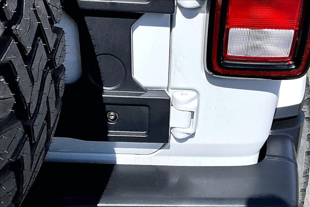 Thumbnail: 2023 Jeep Wrangler - 20