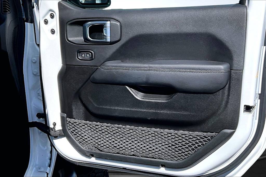 Thumbnail: 2023 Jeep Wrangler - 29