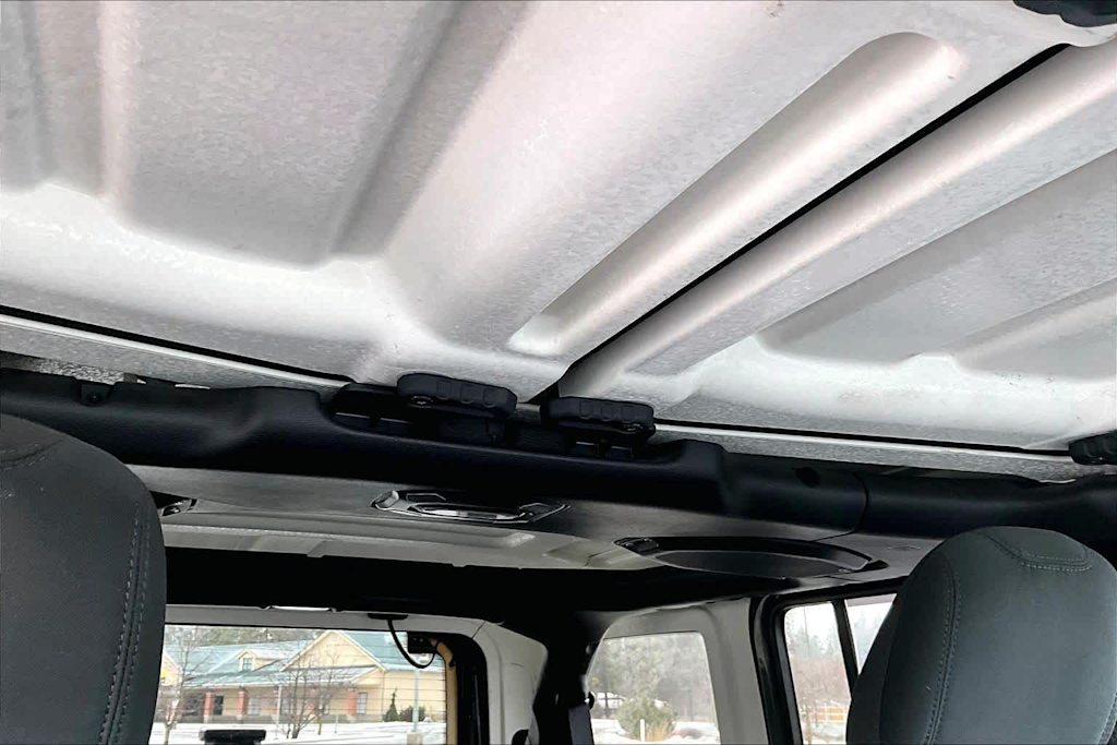 Thumbnail: 2023 Jeep Wrangler - 30