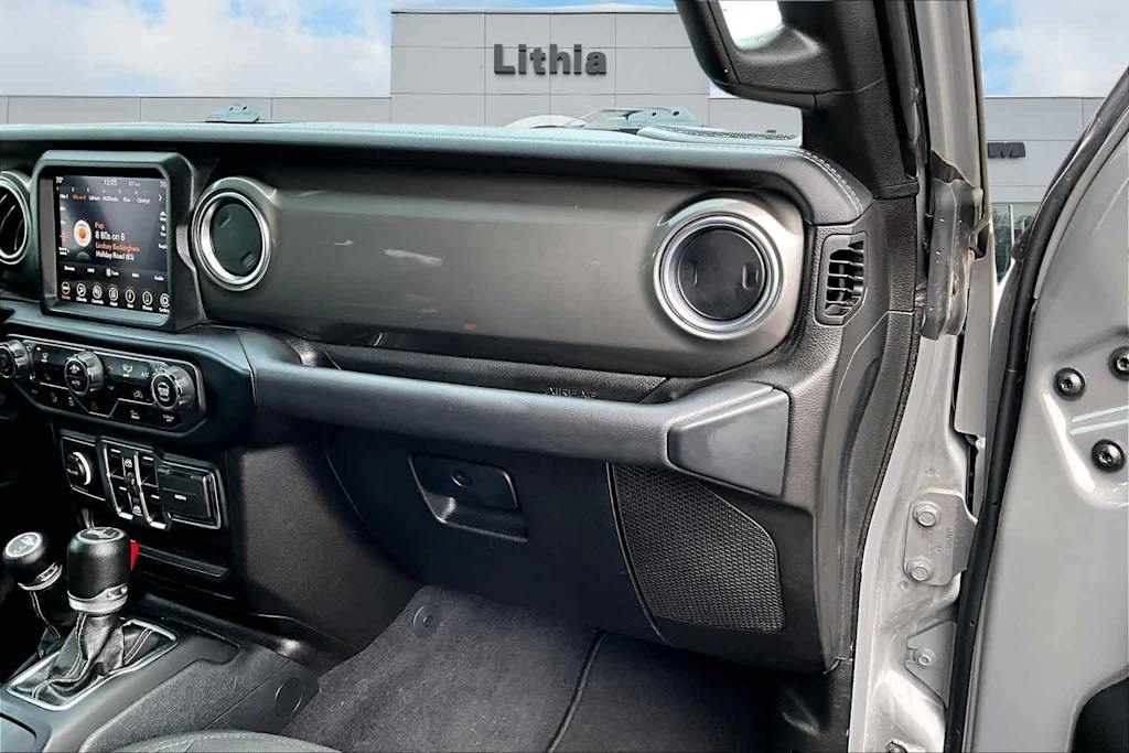 Thumbnail: 2023 Jeep Wrangler - 24