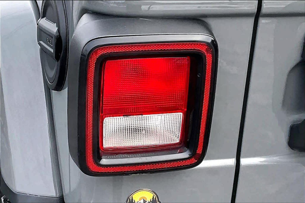 Thumbnail: 2023 Jeep Wrangler - 32