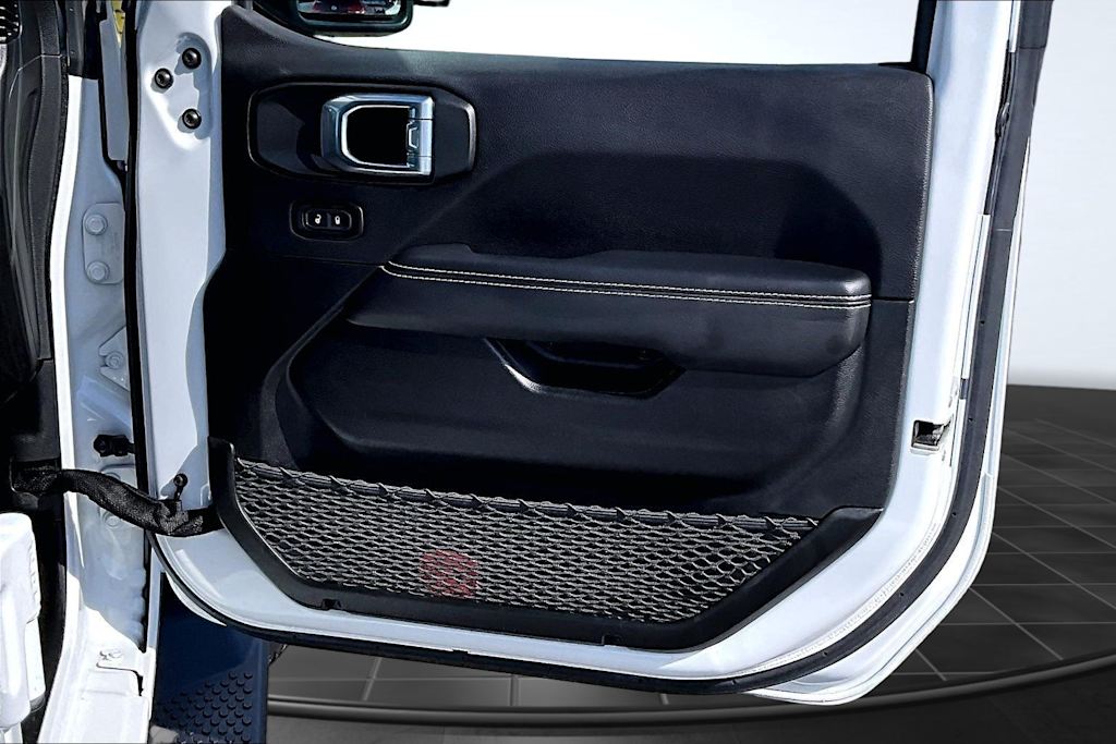 Thumbnail: 2022 Jeep Wrangler - 29
