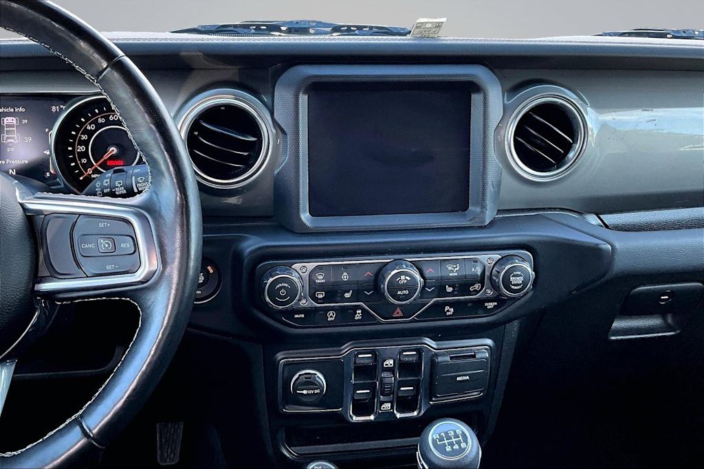 Thumbnail: 2022 Jeep Wrangler - 15